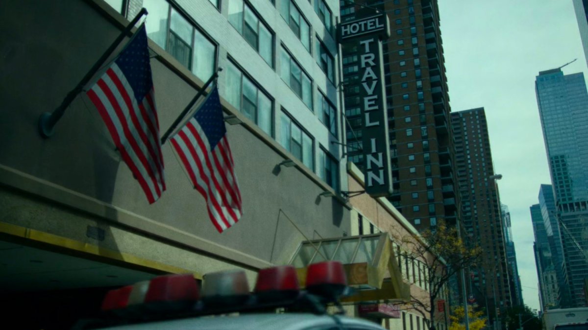 Exterior of the Hotel Travel Inn.