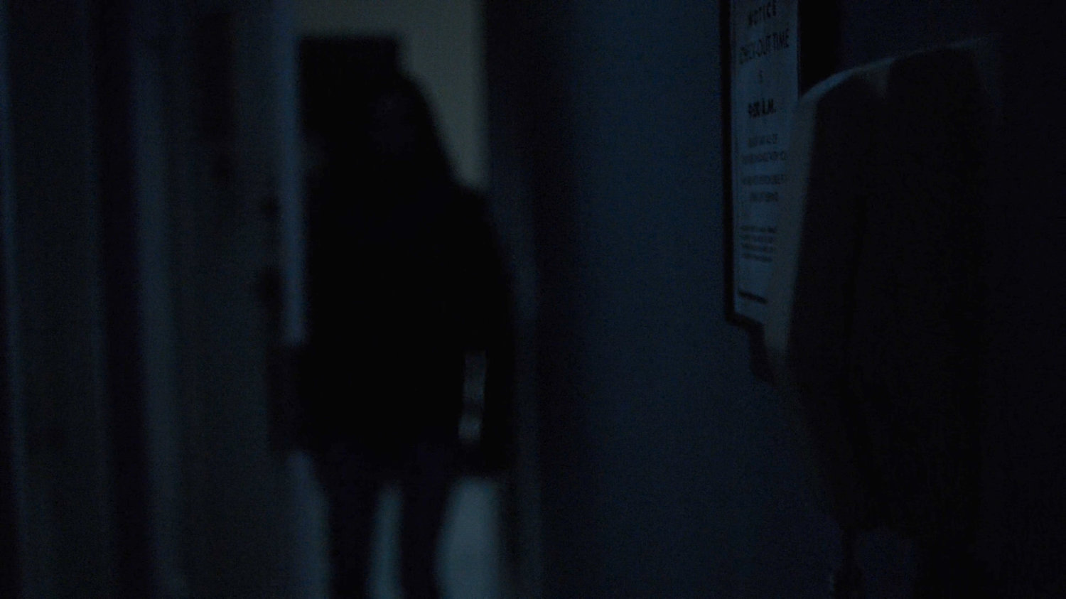 Jessica enters John Raymond's motel room.