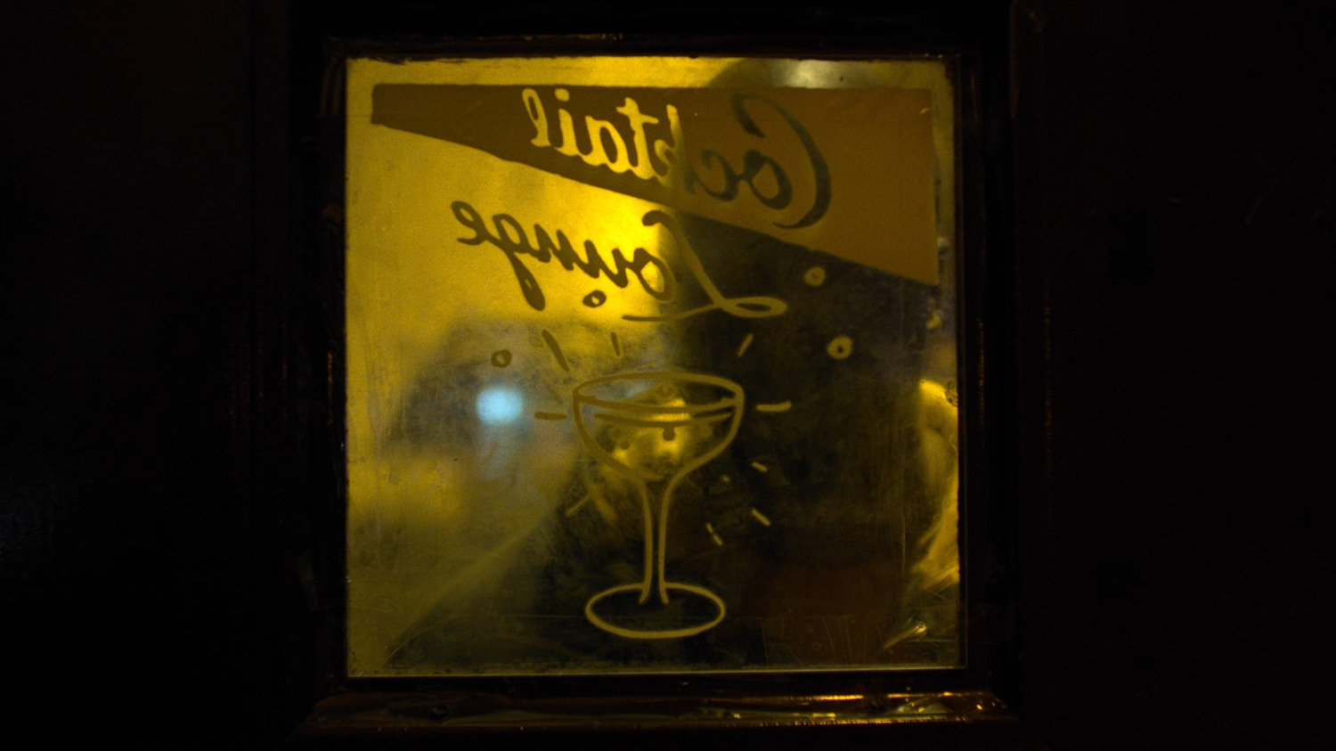 Trouble and a Pair of Dice Lounge, New York | MCU Location Scout