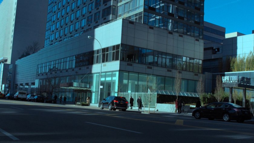 Exterior of Midland Circle Financial skyscraper.