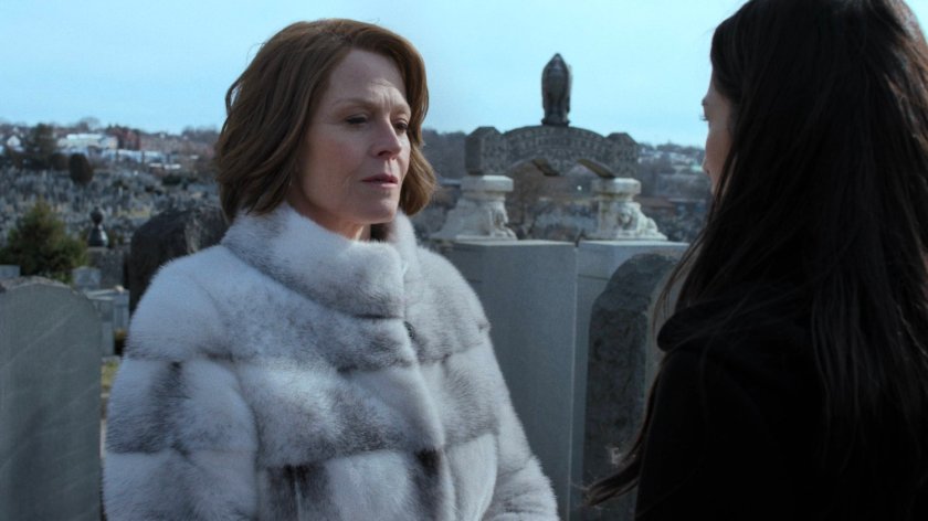 Elektra and Alexandra at the Sacred Saints Cemetery.