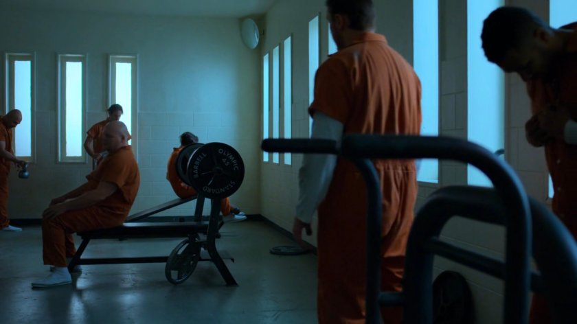 Fisk in exercise room of penitentiary.