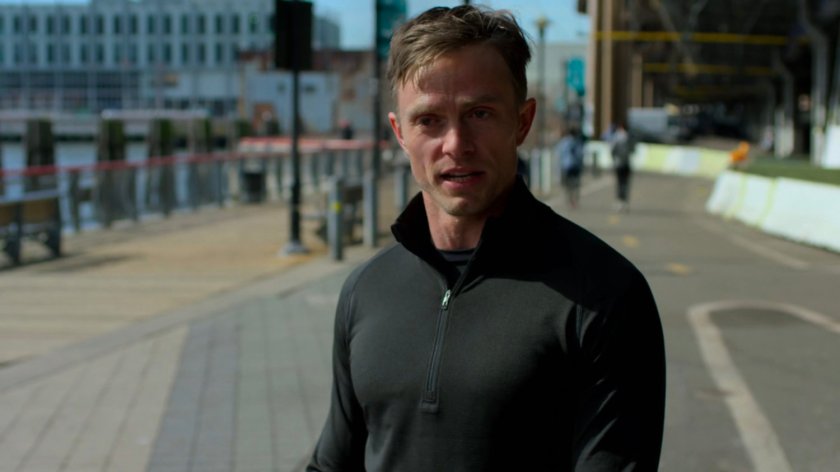 Dex talking to Julie on the jogging path under FDR drive.