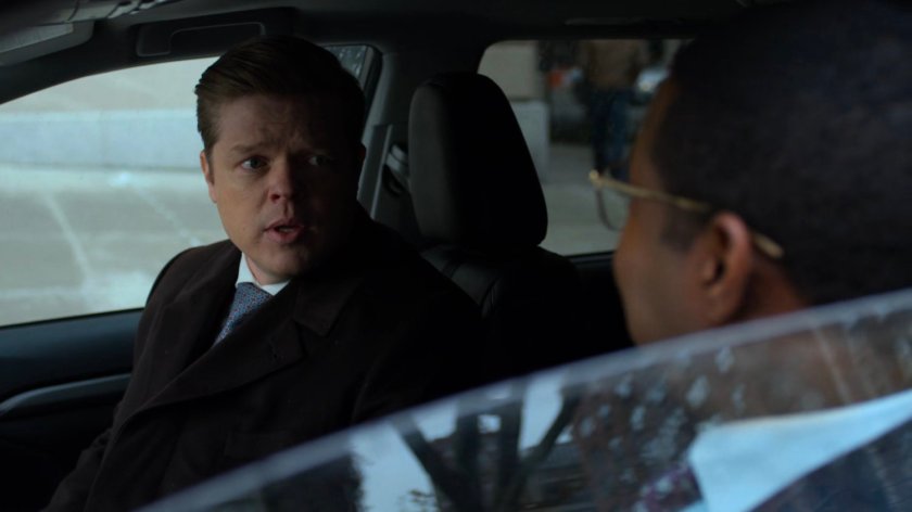 Foggy talking to DA Tower in his car.