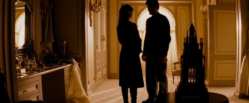 Elektra and Mark in her mothers room of the Natchios mansion.