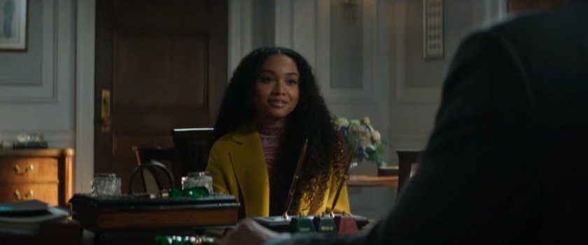 BB Urich talking with Fisk in the Mayor's office of City Hall.