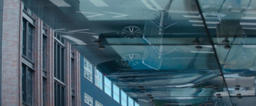 Interstitial: reflection underneath overhang.