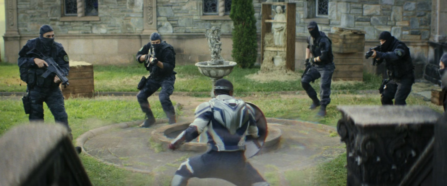 Sam landing in courtyard of Catedral de Santo Ramos.