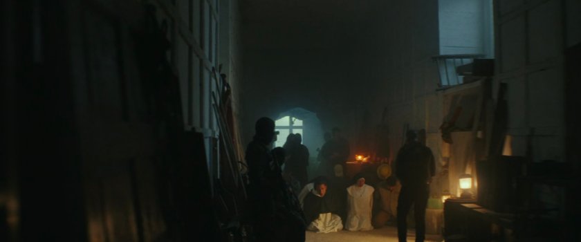 The Serpent Society and priests inside Catedral de Santo Ramos.