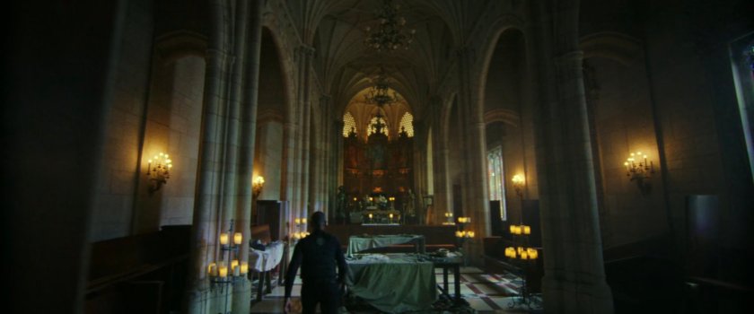 Sidewinder enters the chapel of Catedral de Santo Ramos.