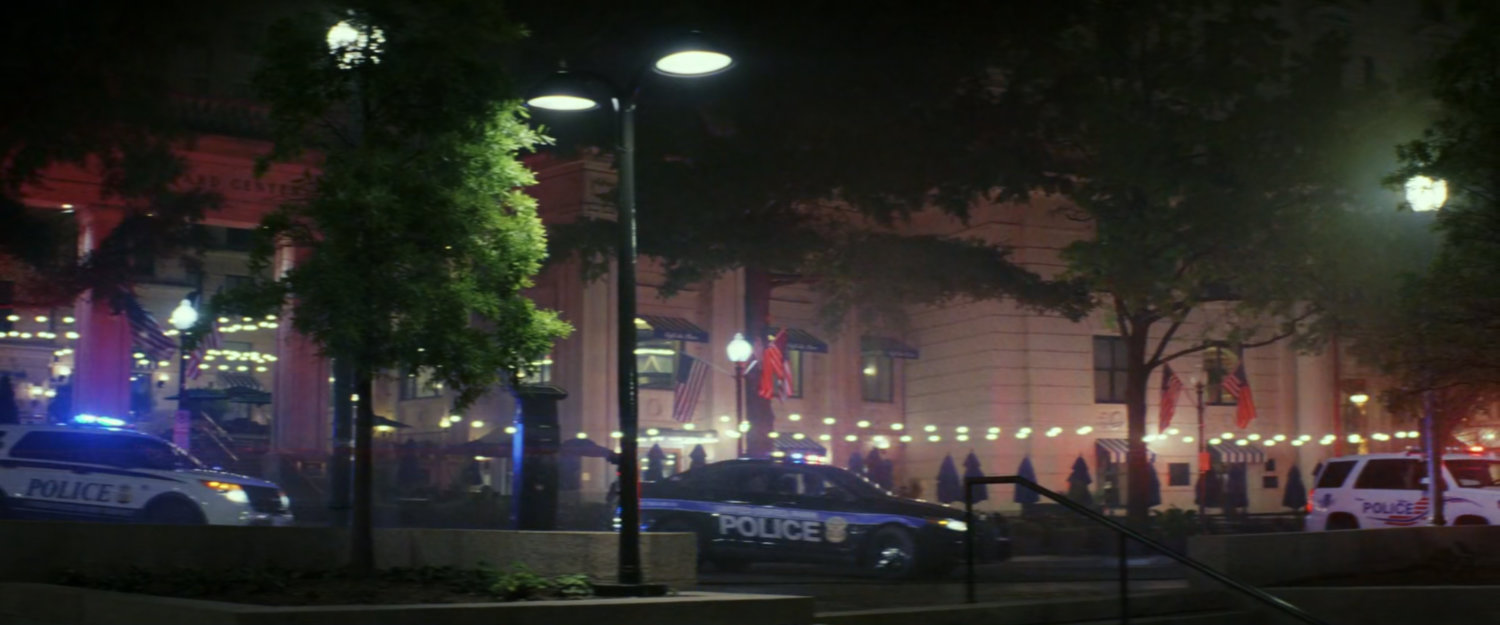 Police cars surrounding Pershing Park.