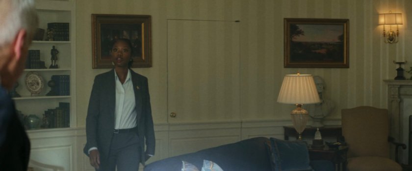 Leila and President Ross in the Oval Office.