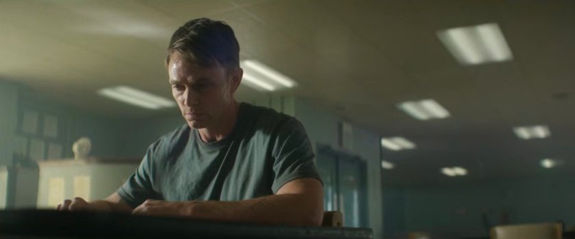 Dex in a psychiatric hospital common room.