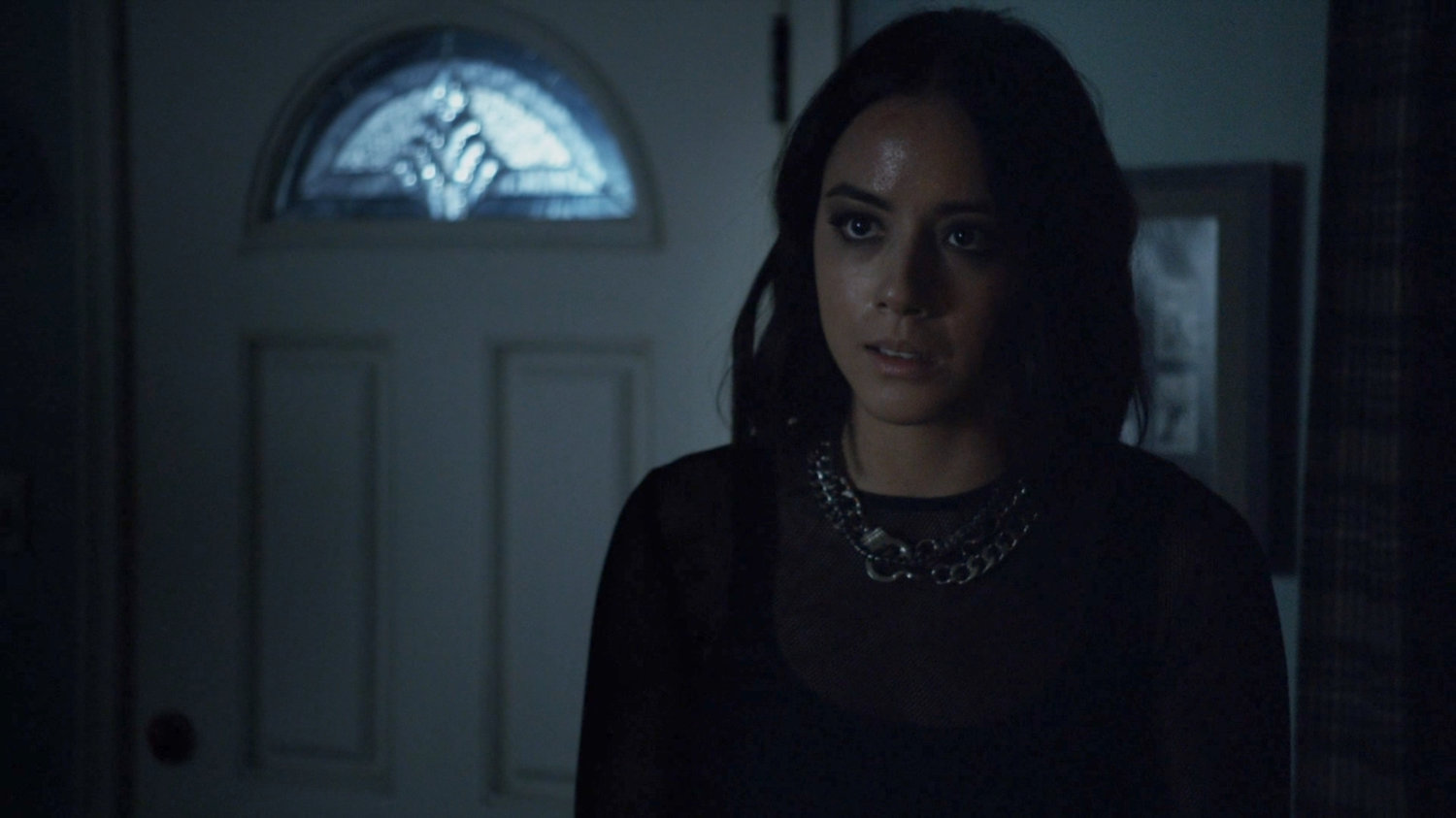 Daisy in Robbie's house.