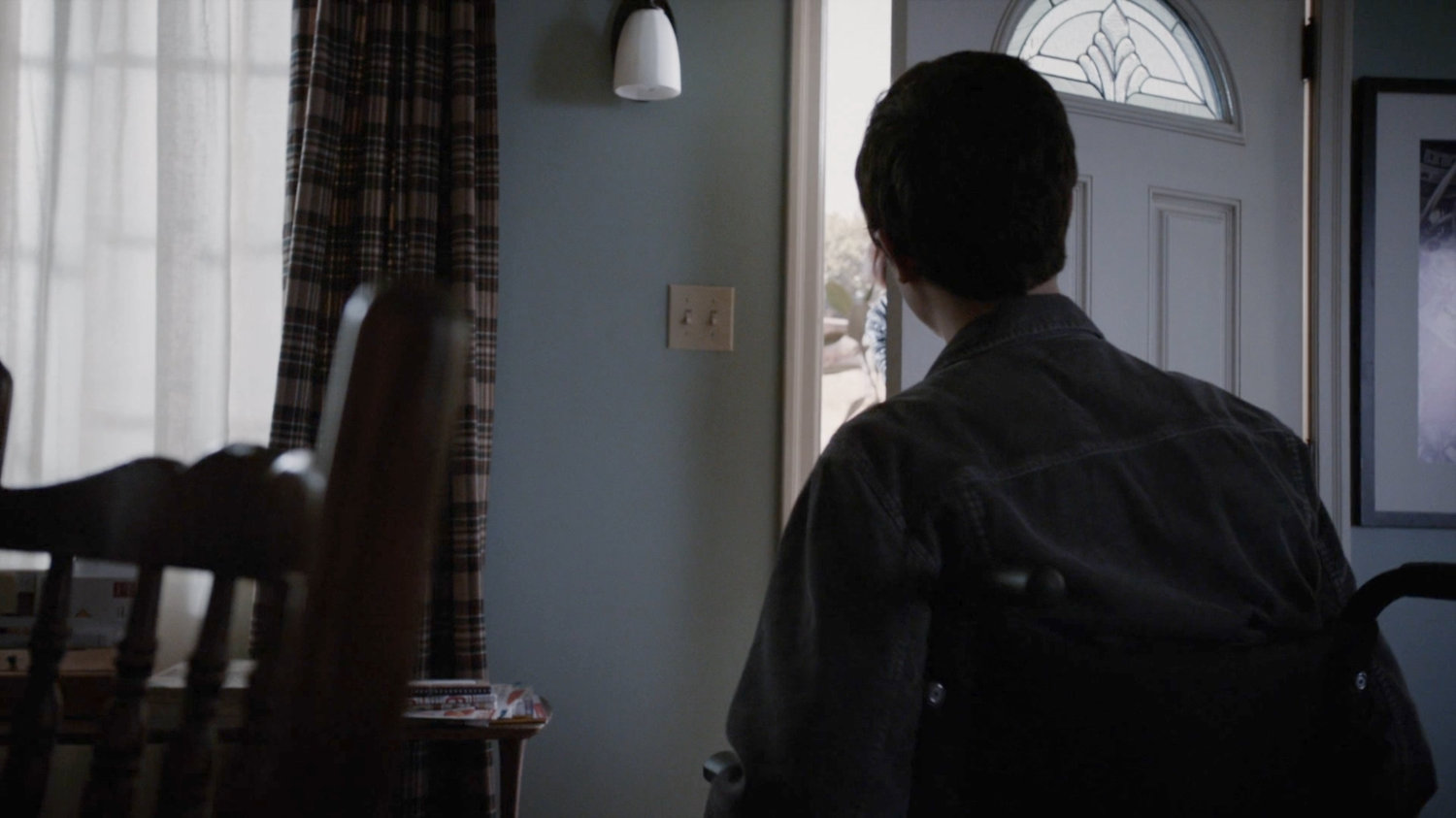 Gabe answers the door to find Daisy.