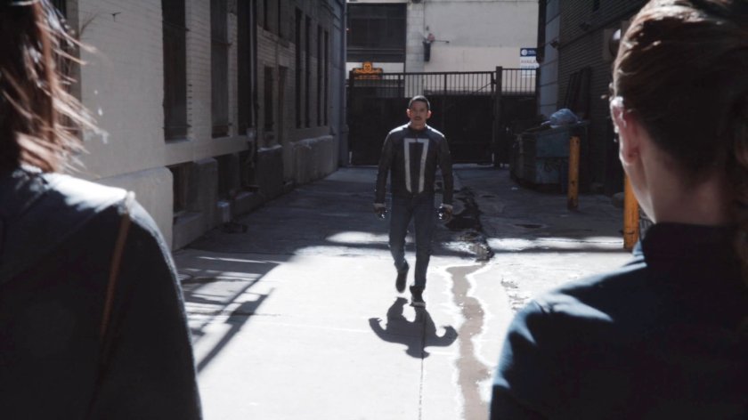 Yo-Yo and Daisy waiting for Robbie in the alley behind the Quantum Cube warehouse.