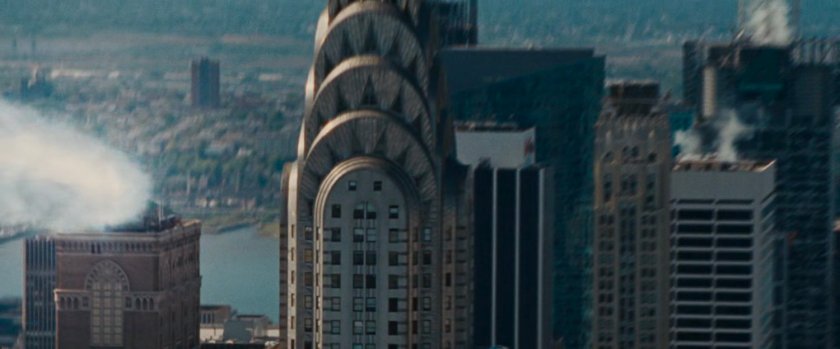 The Silver Surfer flying towards the Chrysler Building.