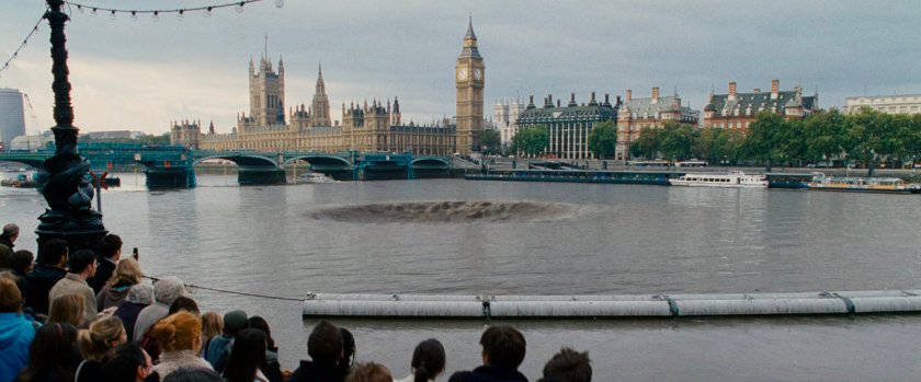 A sink hole forming ion the Thames outside Big Ben and Parliament.