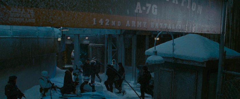 The entrance to Inyeptuk Station.