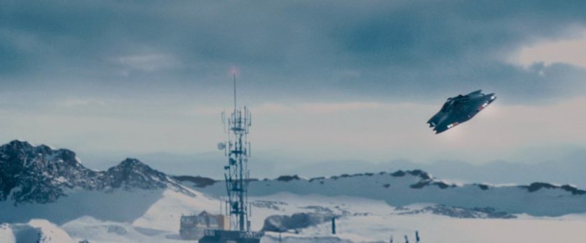 The Fantasticar flying above Inyeptuk Station.