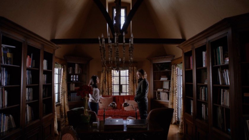 Ellen and Shockley in living room of her lake house.
