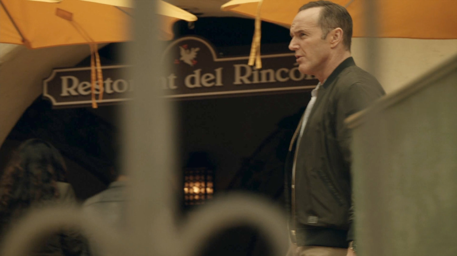 Coulson walking through Spanish Plaza.