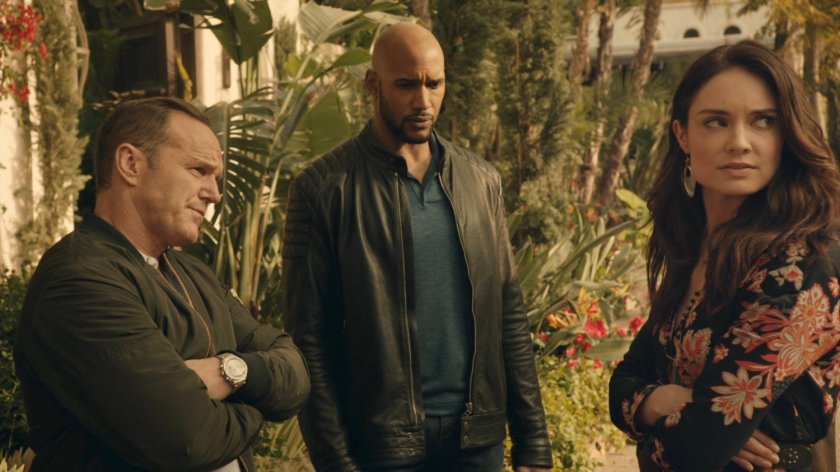 Coulson, Mack, and Agnes in Spanish plaza.