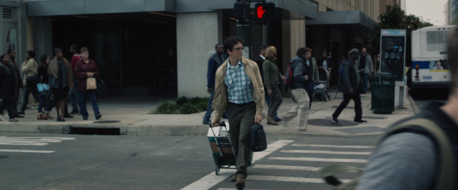 Reed crossing a street in Manhattan.
