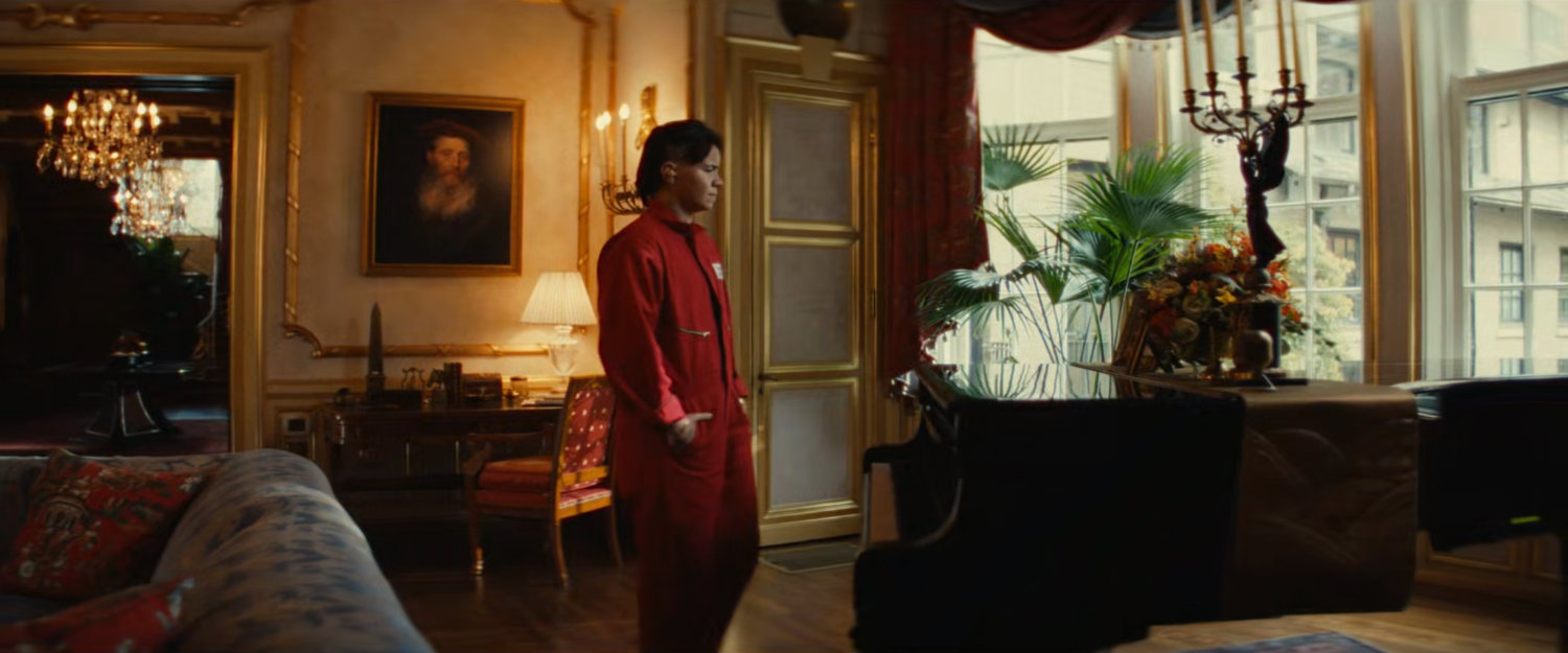 Jeri in a Chicago mansion.