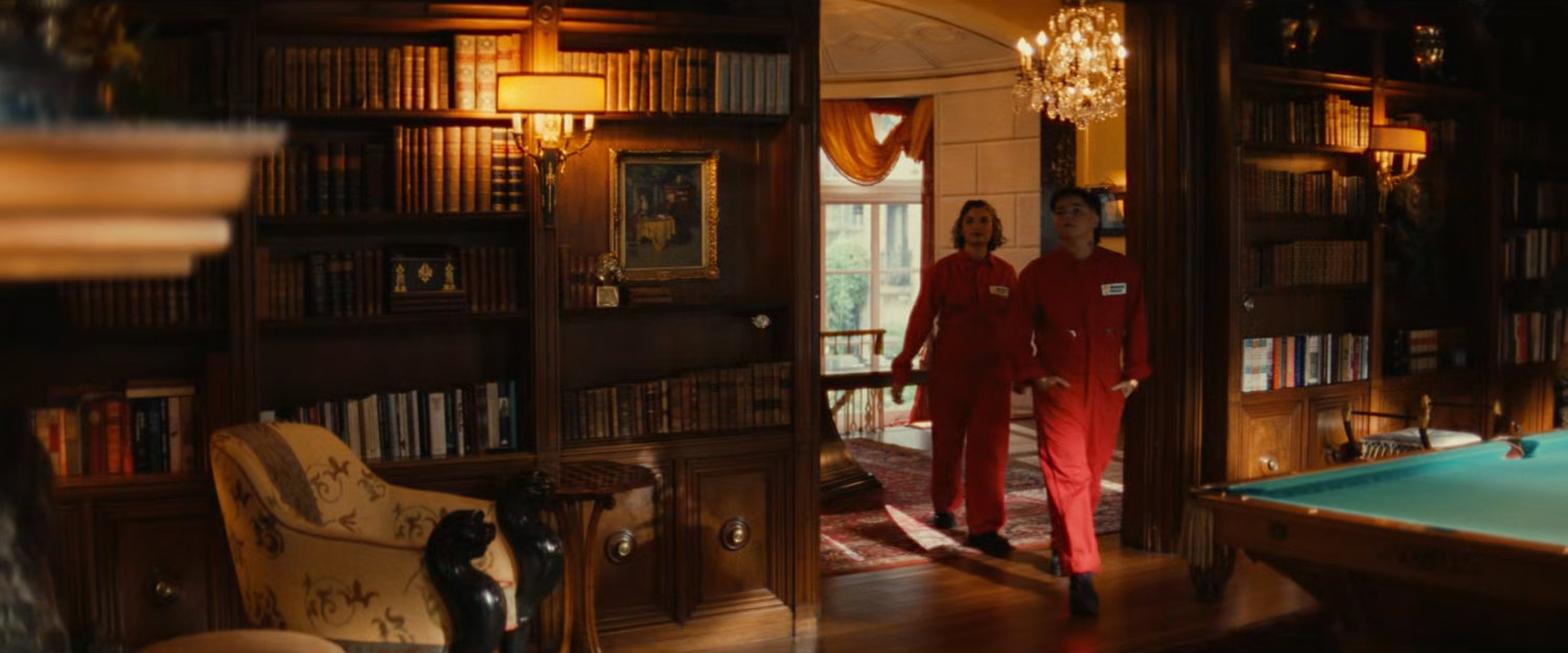 Jeri and Roz in a Chicago mansion.