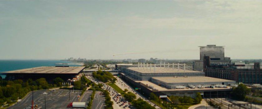 Ironheart flying past Lakeshore Drive in Chicago.