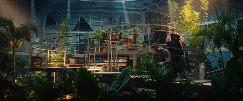 The Hood and Hunter Mason in Herilum greenhouse.