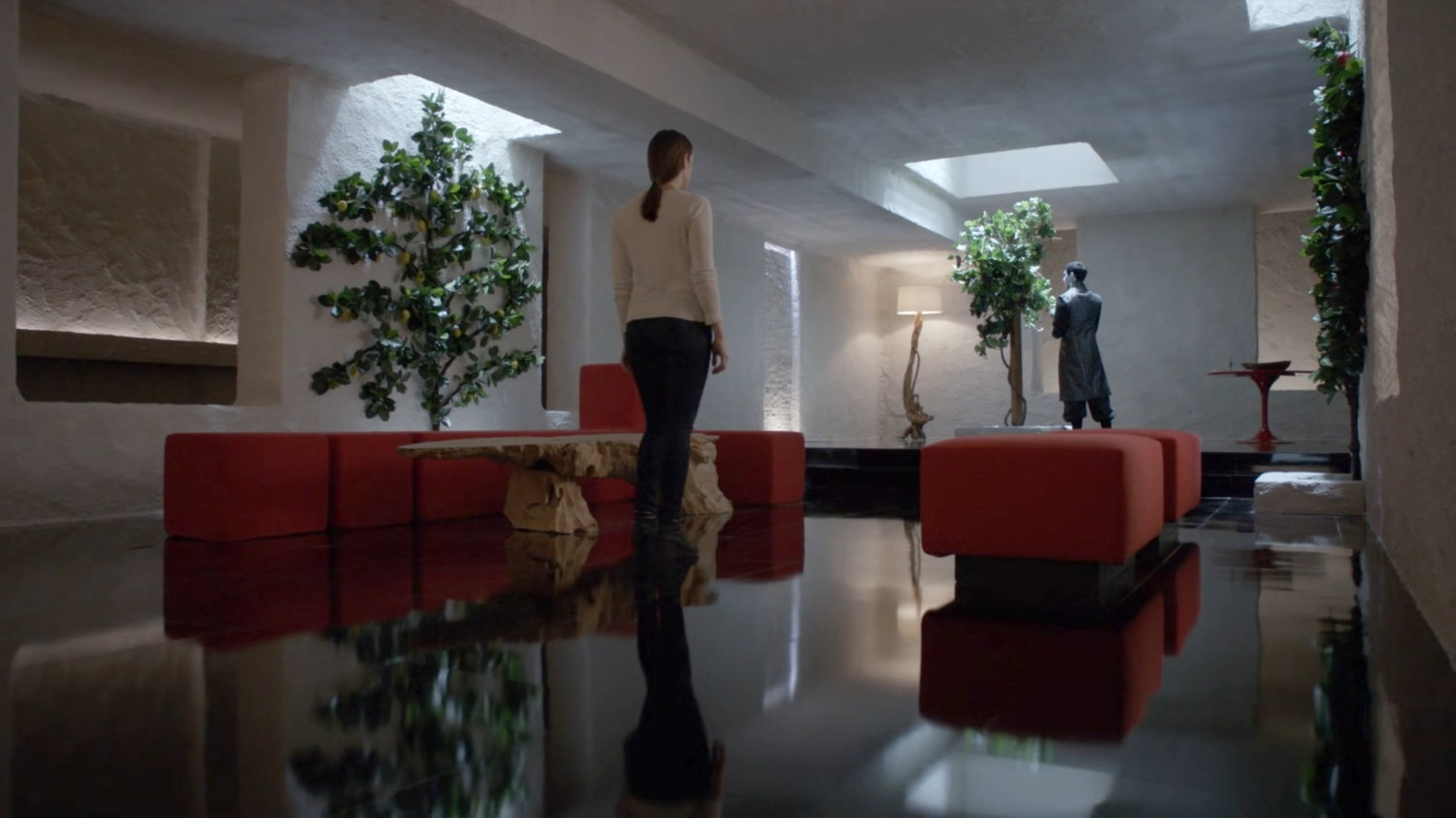 Simmons enters Kasius's suite on the Lighthouse.
