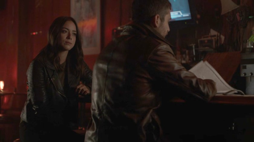 Daisy and Deke in a framework representation of a bar.