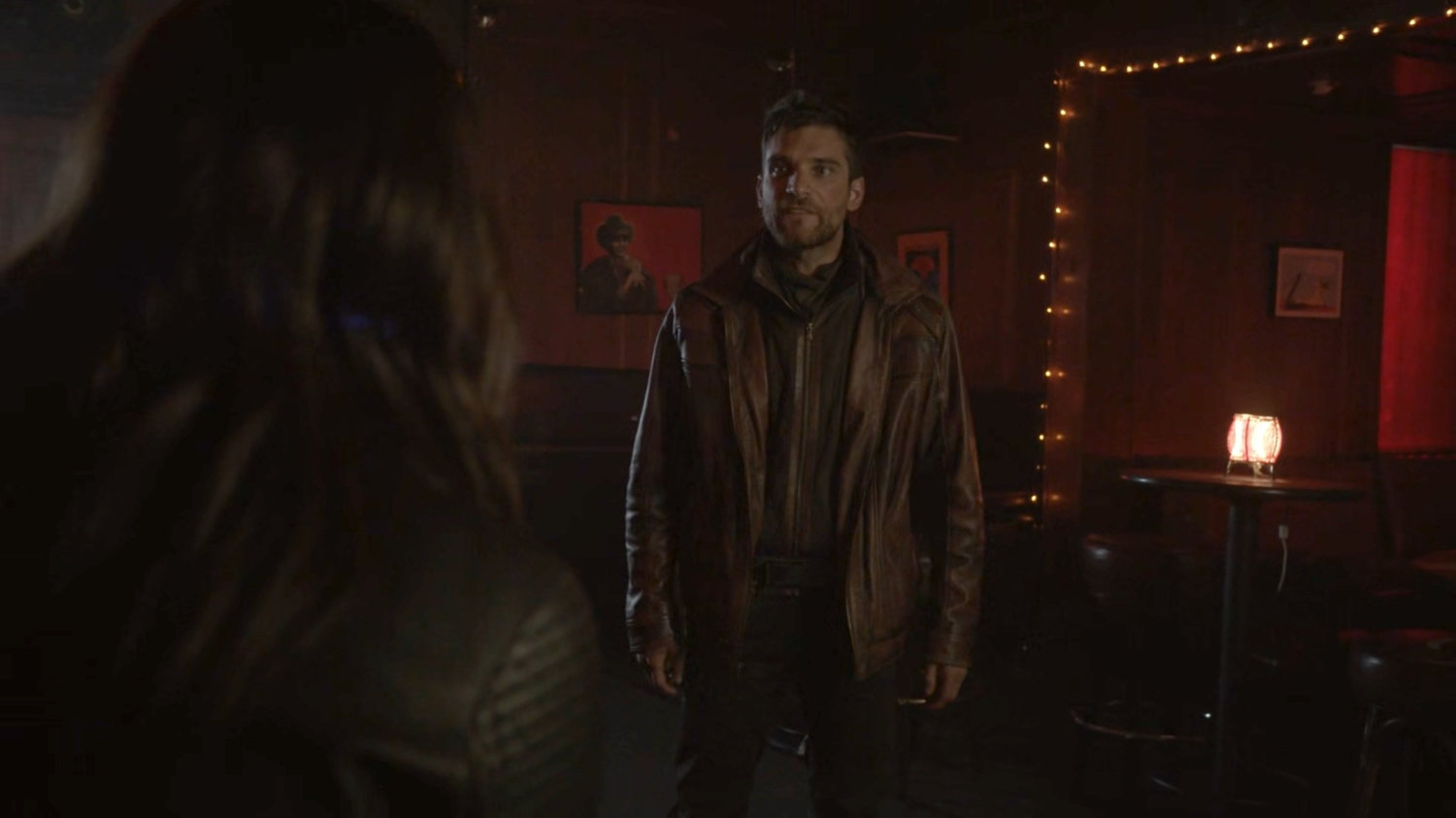 Daisy and Deke in a framework representation of a bar.