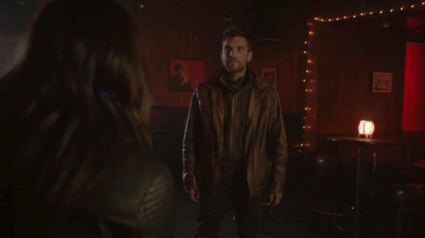 Daisy and Deke in a framework representation of a bar.