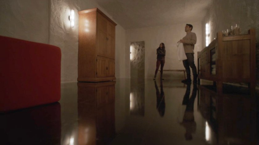 Daisy and Ben in a Kree bedroom on the Lighthouse.