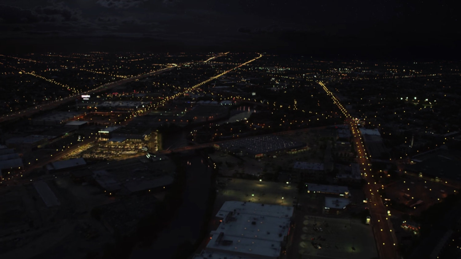 A Cloaked Zephyr One flying above St Louis.