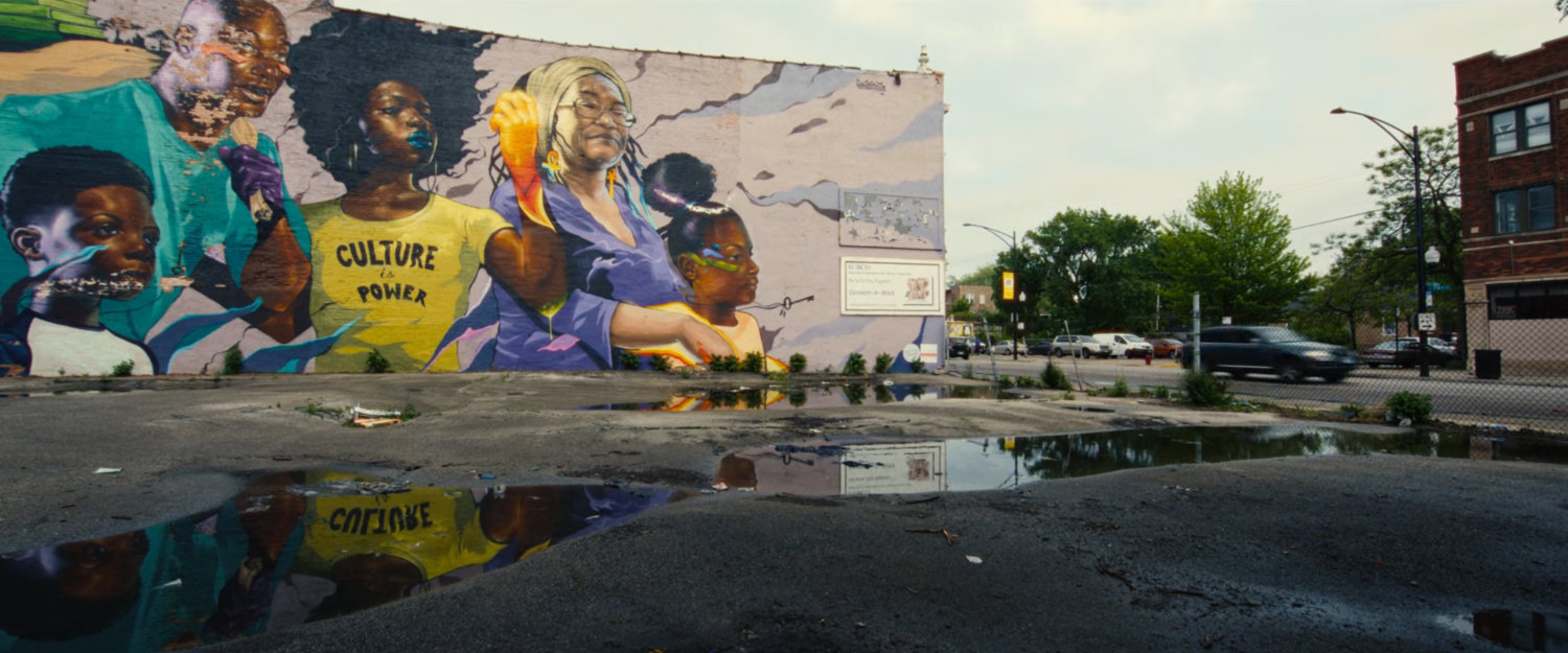 Large wall mural in Chicago.