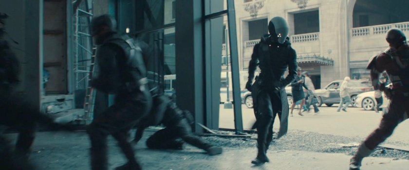 Ghost and Walker fighting guards in the lobby of the Watchtower.