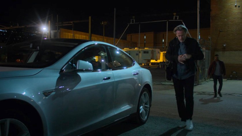 Malcolm confronting Max outside Greenpoint Stages at night.