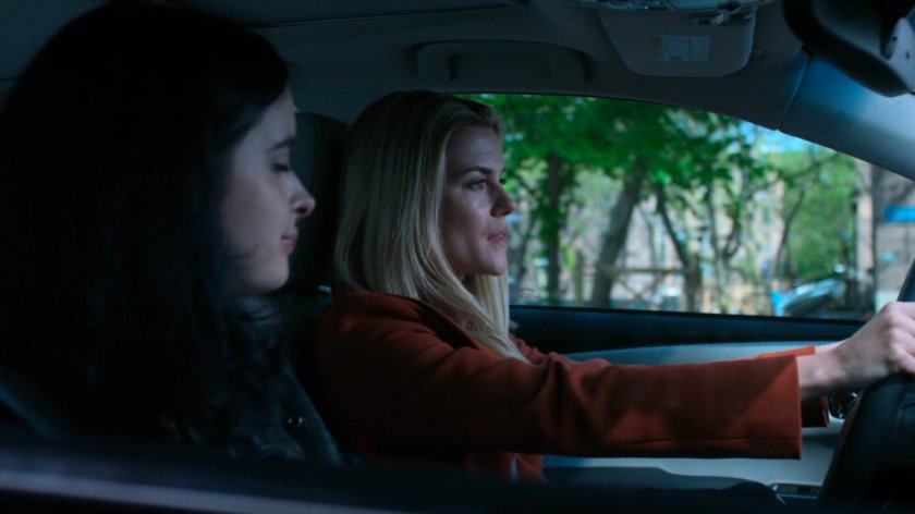 Jessica and Trish driving in a car.