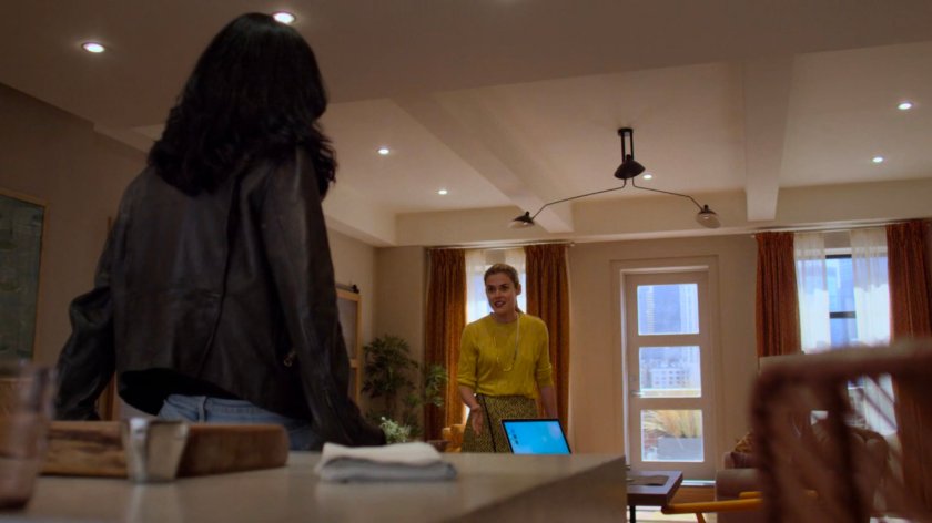 Jessica and Trish in Trish's apartment.