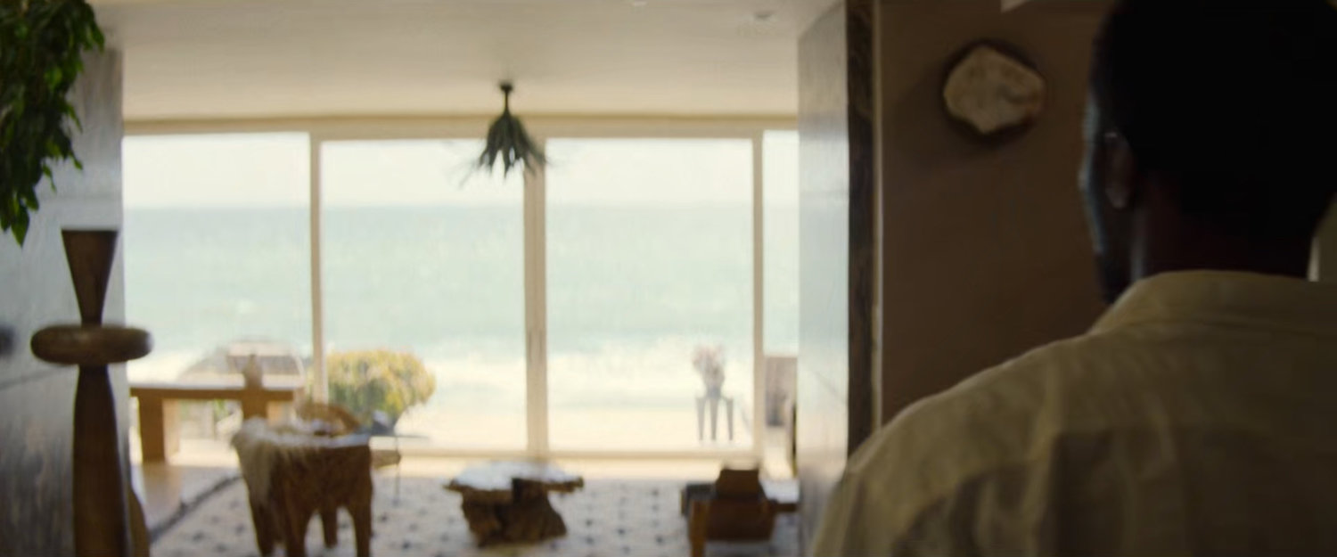 Simon in Joe Pantoliano's house.