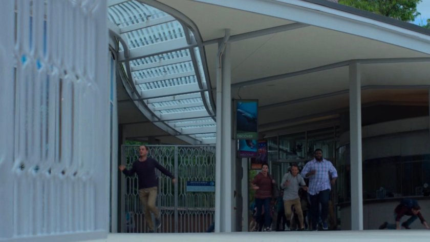 Exterior of Neptune's World Aquarium.