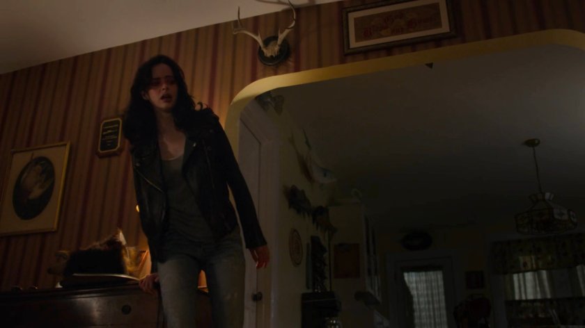 Jessica inside Holiday's house.