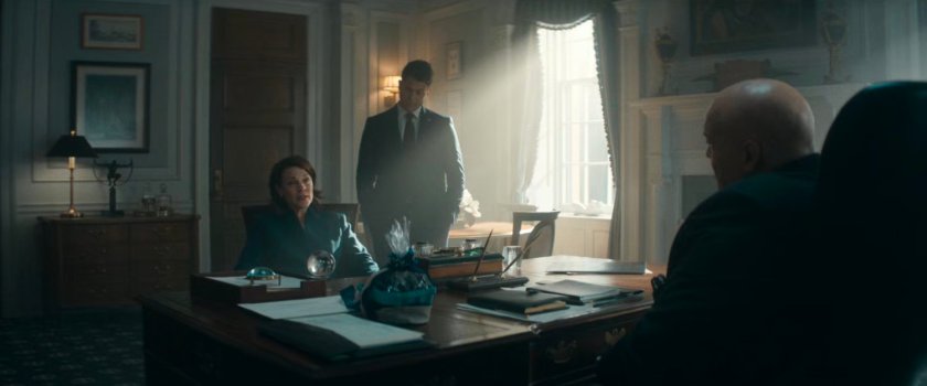 Governor McCaffrey meeting with Fisk in his office.