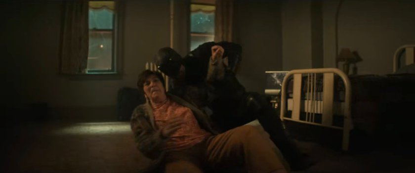Mrs Smithers and Daredevil in Dex's apartment.