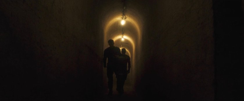 Daredevil and Bullseye in a tunnel under the restaurant.