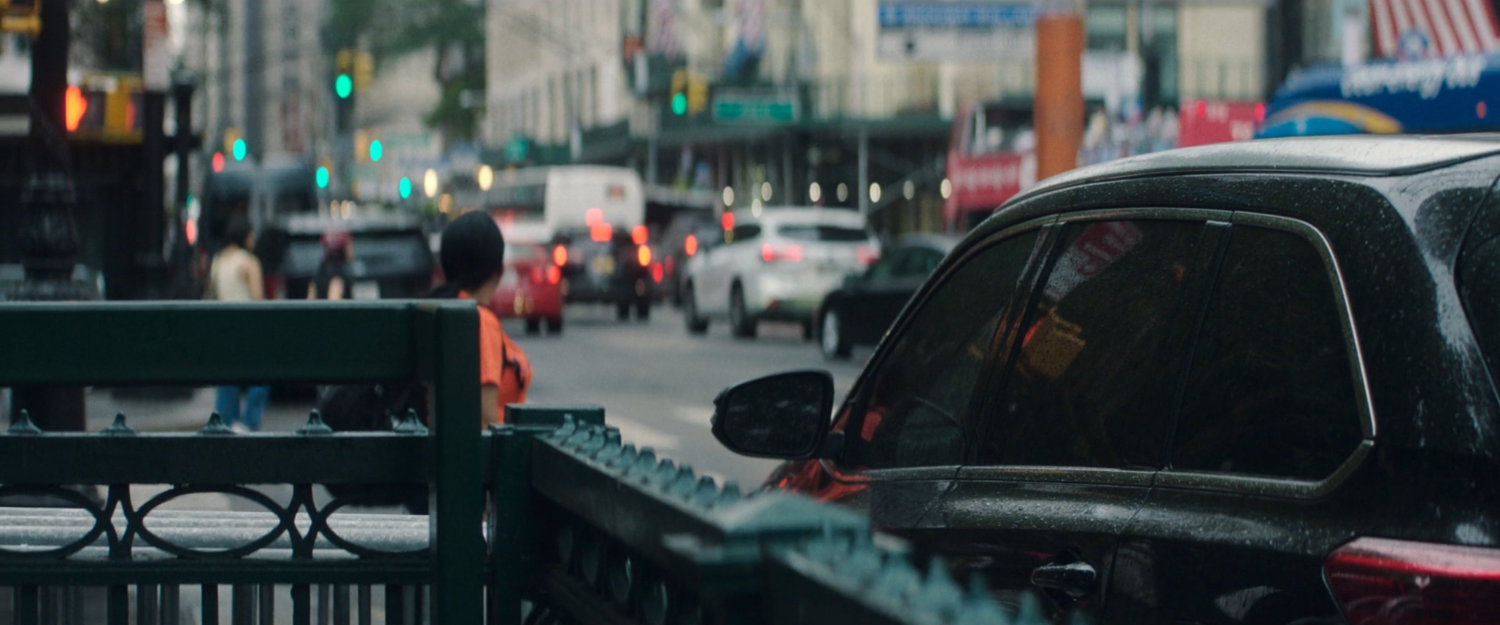 Interstitial: Out of focus intersection.
